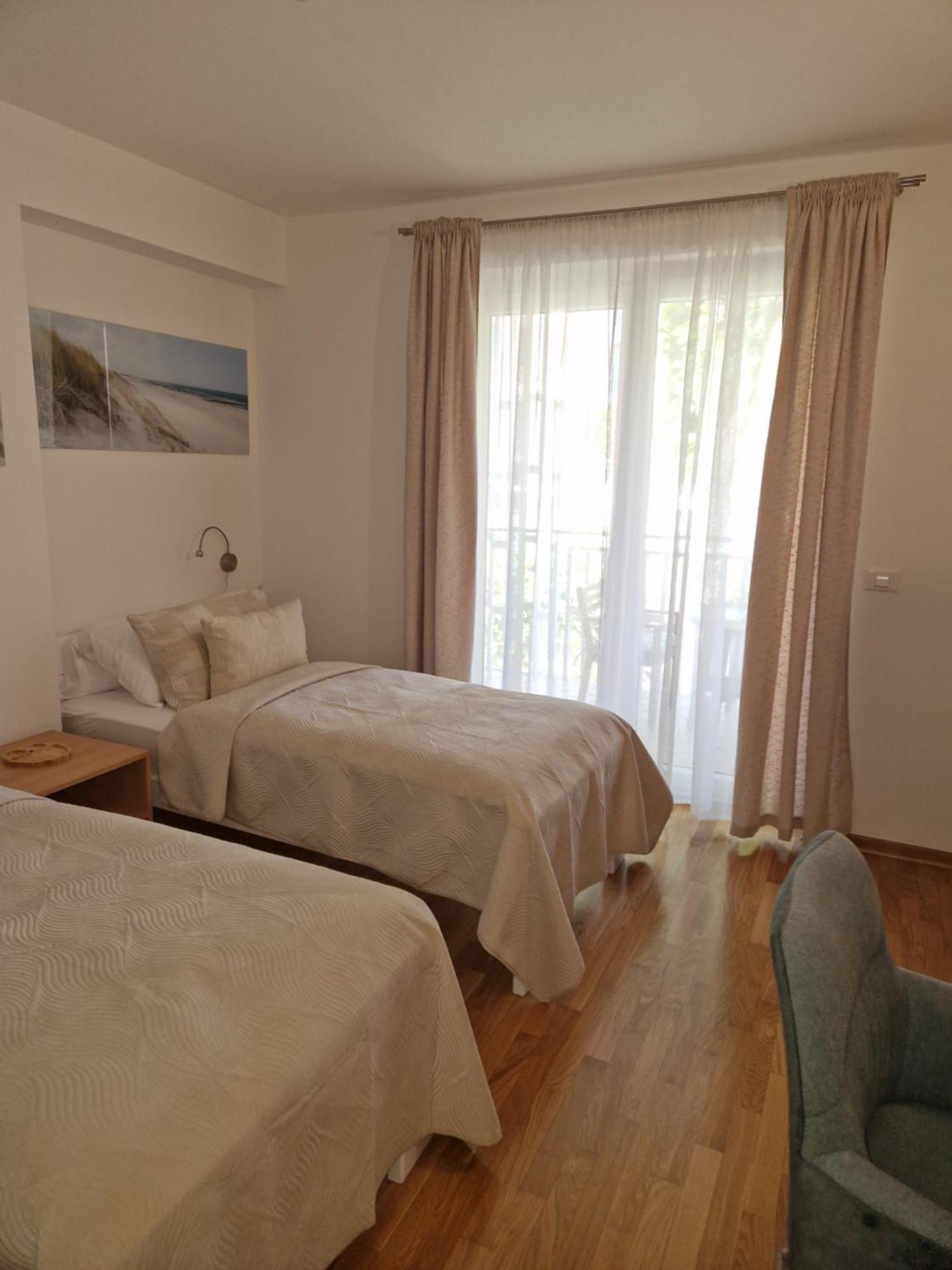Room 211 - Aparthotel Jadranka Portorož Pokoj fotografie